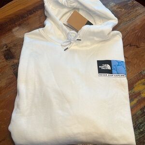 NWT North Face Men’s Hoodie